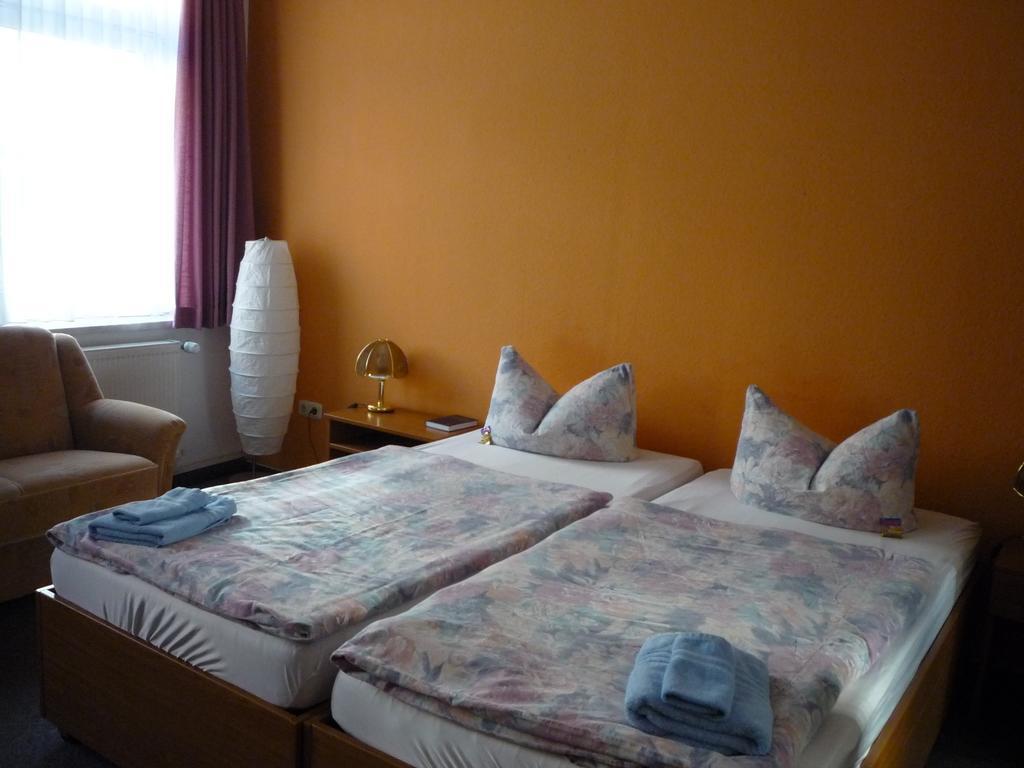 Gasthof & Pension Hause Halle  ห้อง รูปภาพ