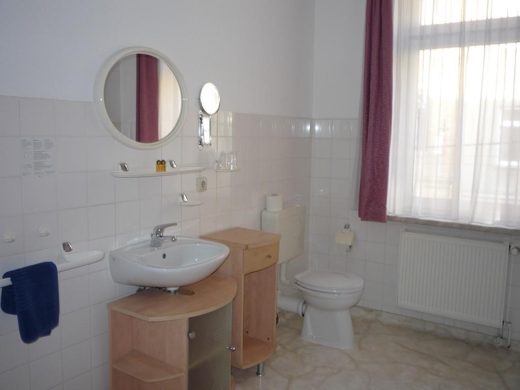 Gasthof & Pension Hause Halle  ห้อง รูปภาพ
